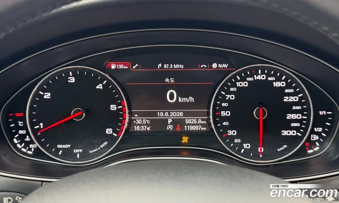 Audi A6 2016 2.0 автомат (гидро), фото 12