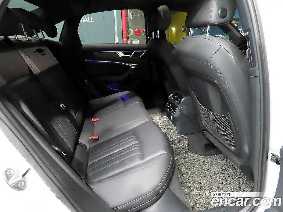 Audi A6 2019 2.0 автомат (гидро), фото 11