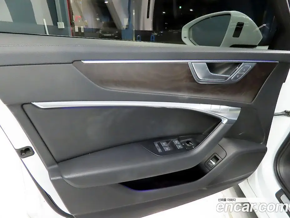 Audi A6 2019 2.0 автомат (гидро), фото 14