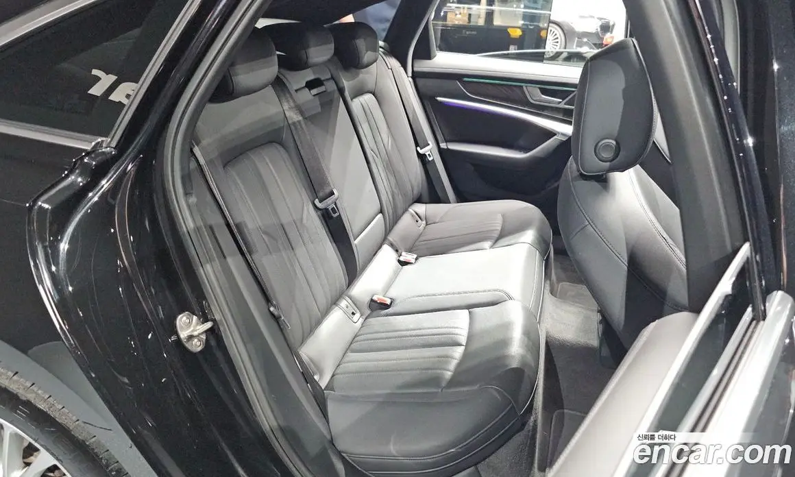 Audi A6 2021 2.0 автомат (гидро), фото 17
