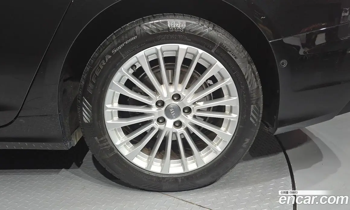 Audi A6 2021 2.0 автомат (гидро), фото 7