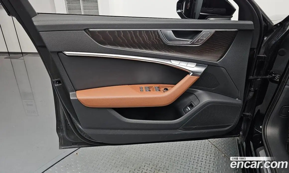 Audi A6 2023 2.0 автомат (гидро), фото 14