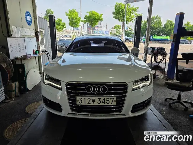 Audi A7, 2015, 175 216 км