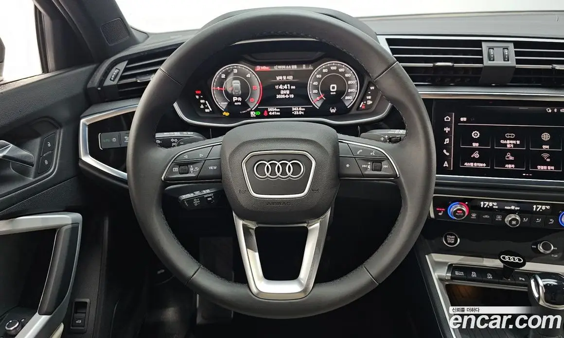 Audi Q3 2025 2.0 автомат (гидро), фото 19