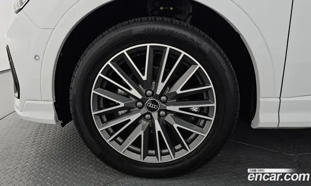 Audi Q3 2025 2.0 автомат (гидро), миниатюра 5
