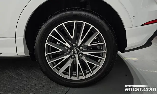 Audi Q3 2025 2.0 автомат (гидро), миниатюра 7