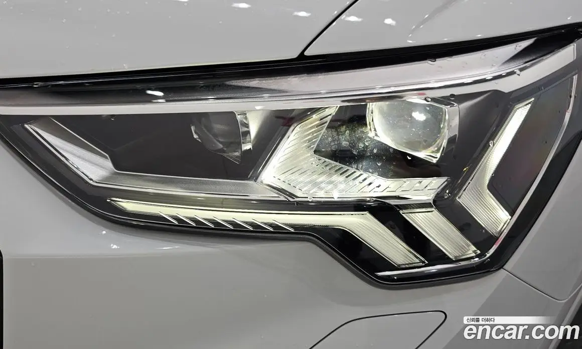 Audi Q3 2025 2.0 автомат (гидро), фото 8
