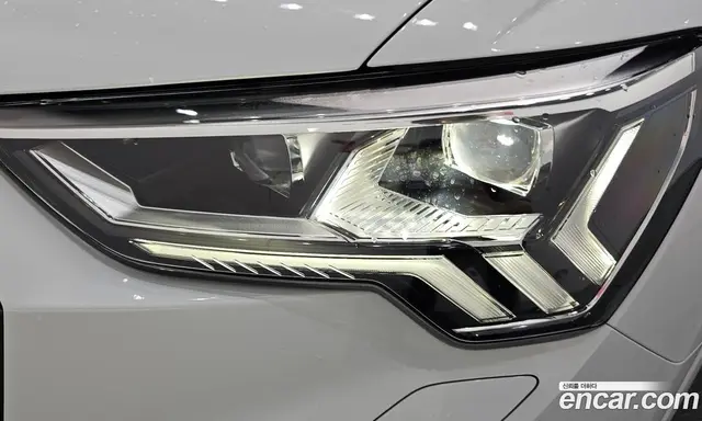 Audi Q3 2025 2.0 автомат (гидро), миниатюра 8
