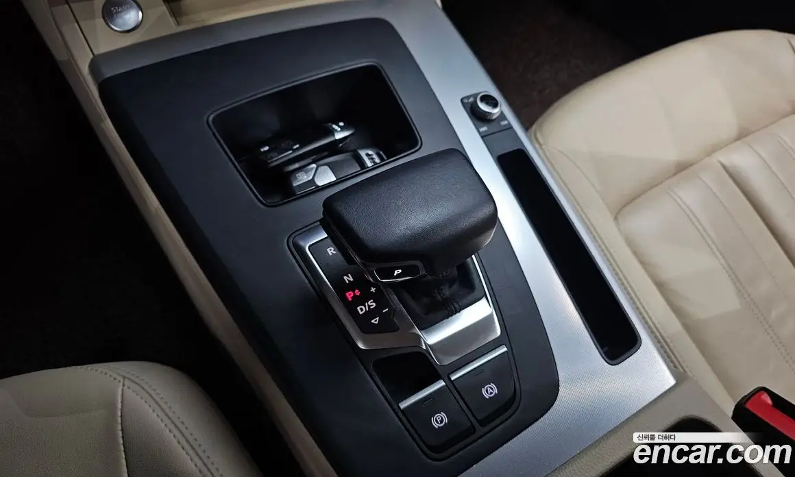 Audi Q5 2021 2.0 автомат (гидро), фото 12