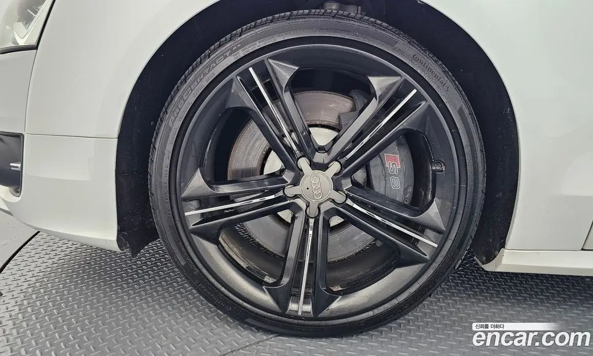 Audi S8 2014 4.0 автомат (гидро), фото 5