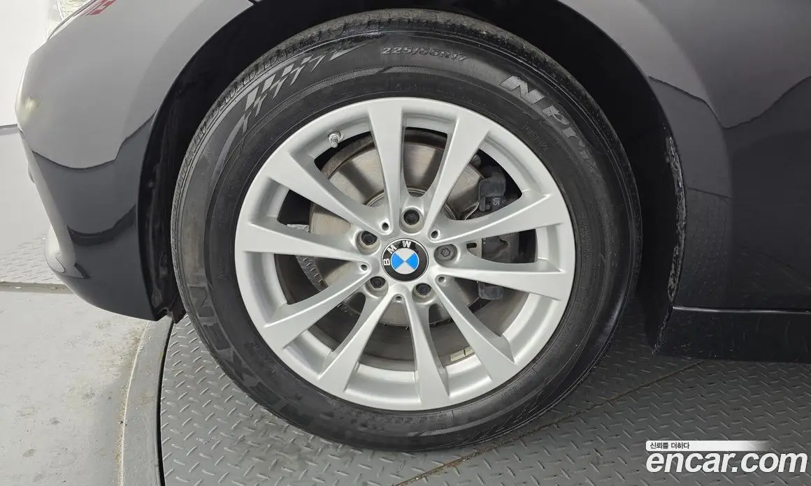 BMW 3 серия 2017 2.0 автомат (гидро), фото 5
