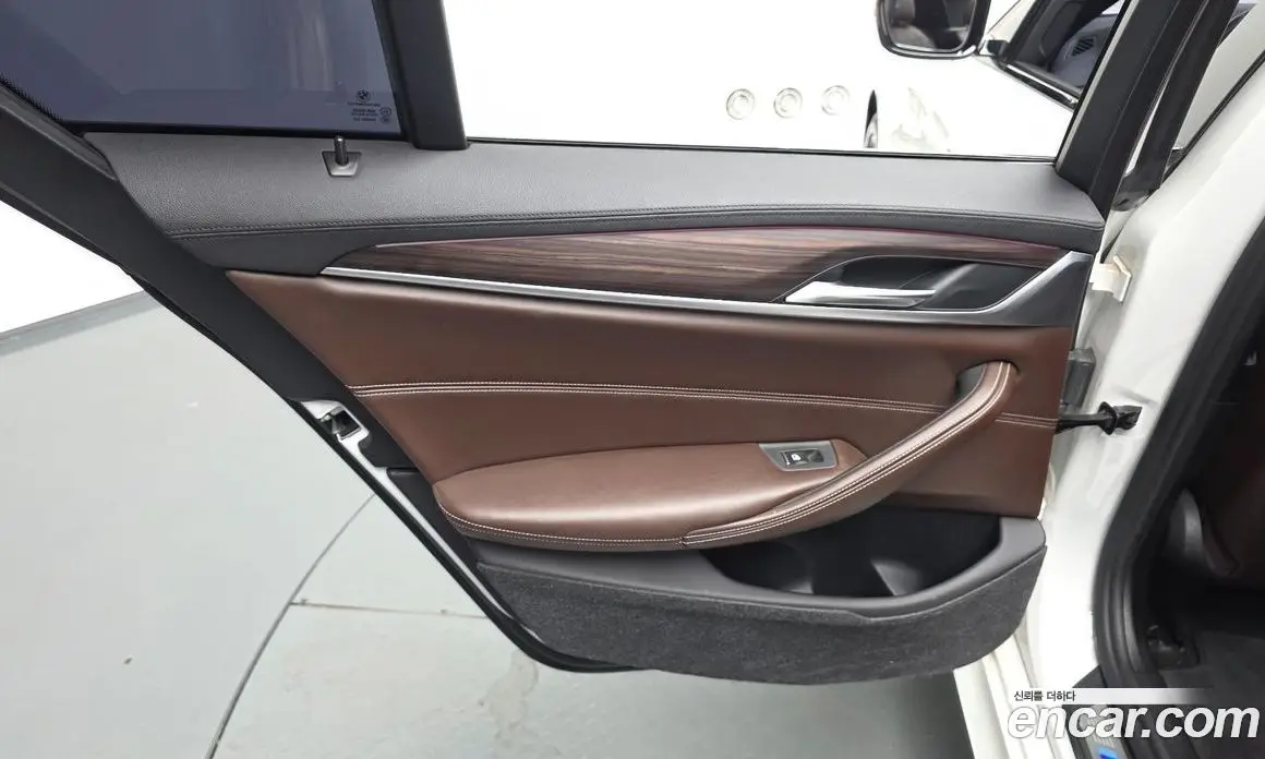 BMW 5 серия 2017 2.0 автомат (гидро), фото 14