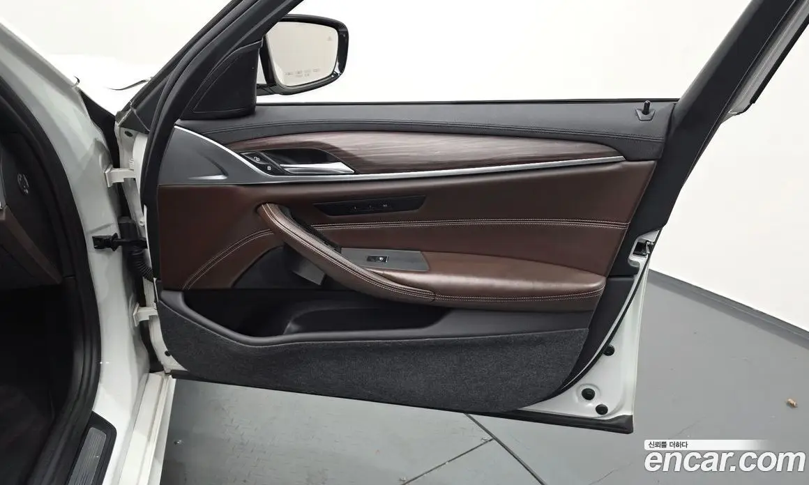BMW 5 серия 2017 2.0 автомат (гидро), фото 15