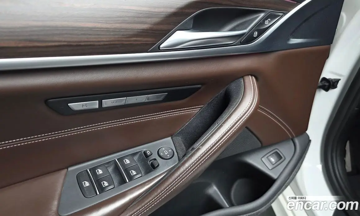 BMW 5 серия 2017 2.0 автомат (гидро), фото 31