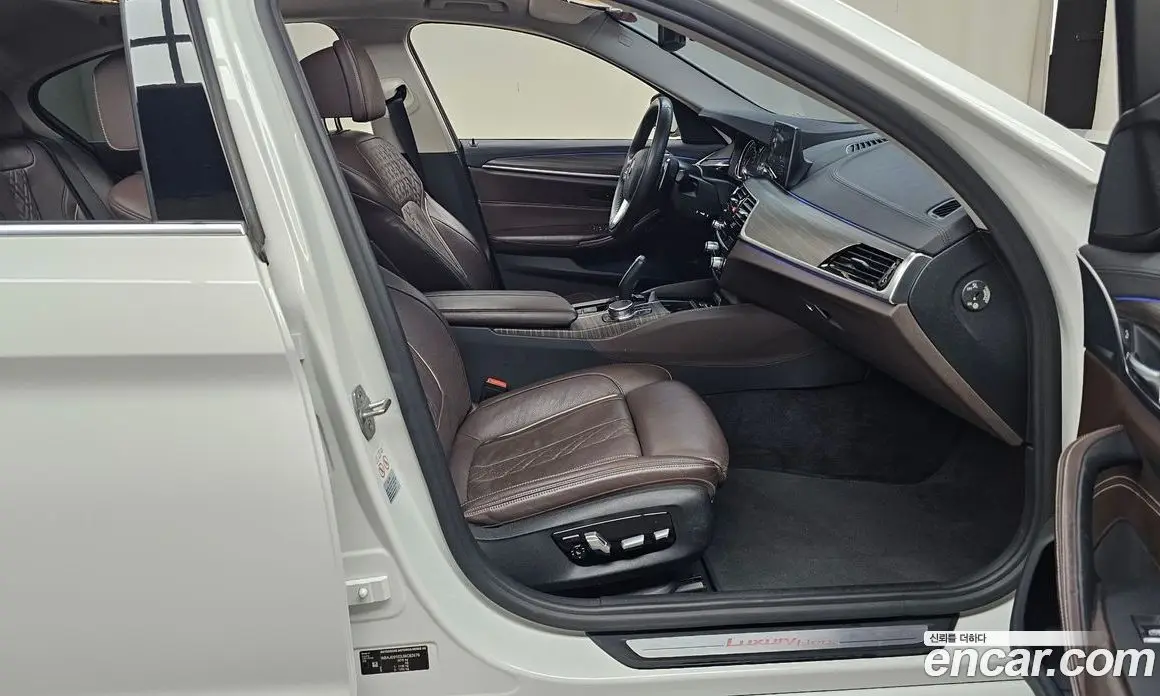 BMW 5 серия 2018 2.0 автомат (гидро), фото 16