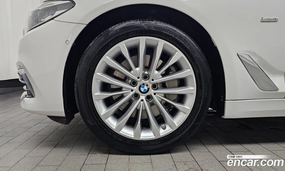 BMW 5 серия 2018 2.0 автомат (гидро), фото 5