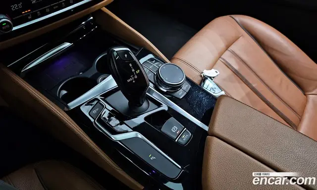 BMW 5 серия 2018 2.0 автомат (гидро), миниатюра 9