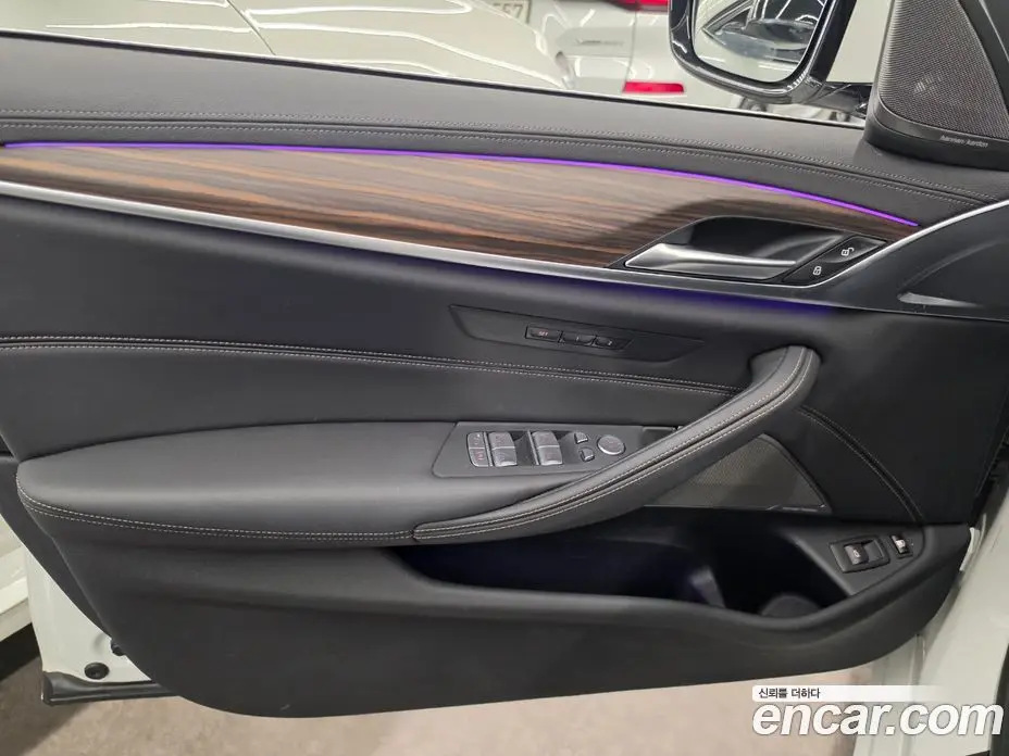 BMW 5 серия 2023 2.0 автомат (гидро), фото 12