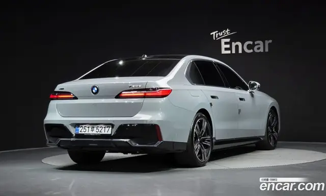 BMW 7 серия 2025 3.0 автомат (гидро), миниатюра 2