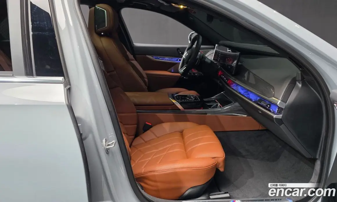 BMW 7 серия 2025 3.0 автомат (гидро), фото 12