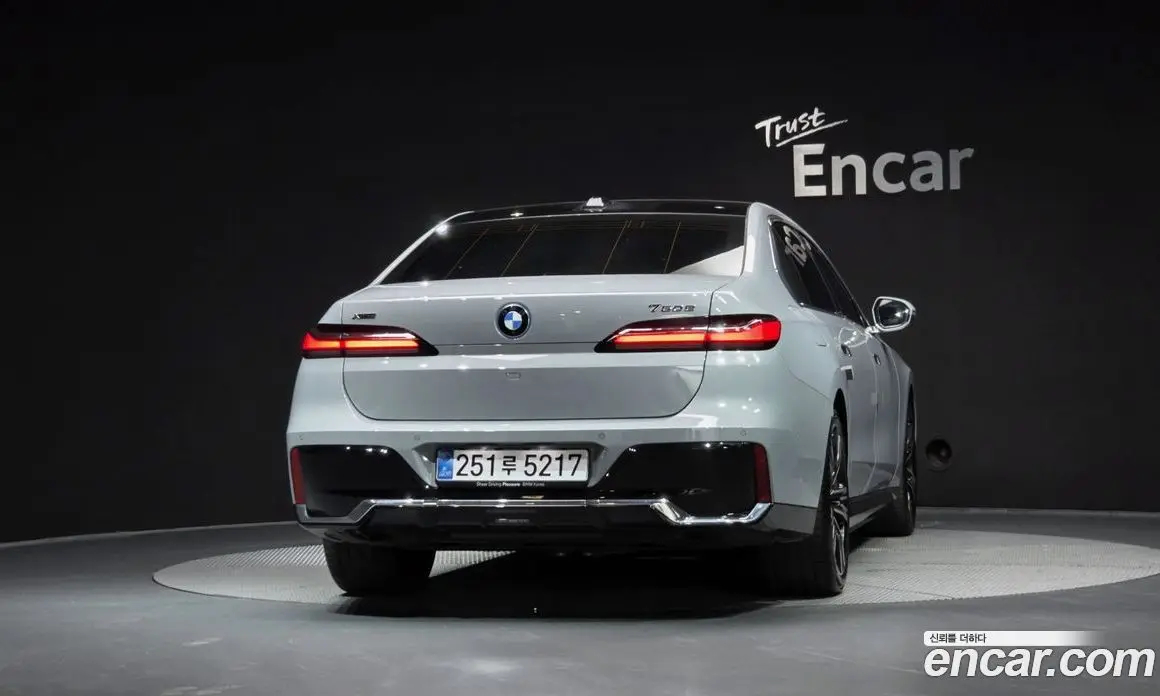 BMW 7 серия 2025 3.0 автомат (гидро), фото 4