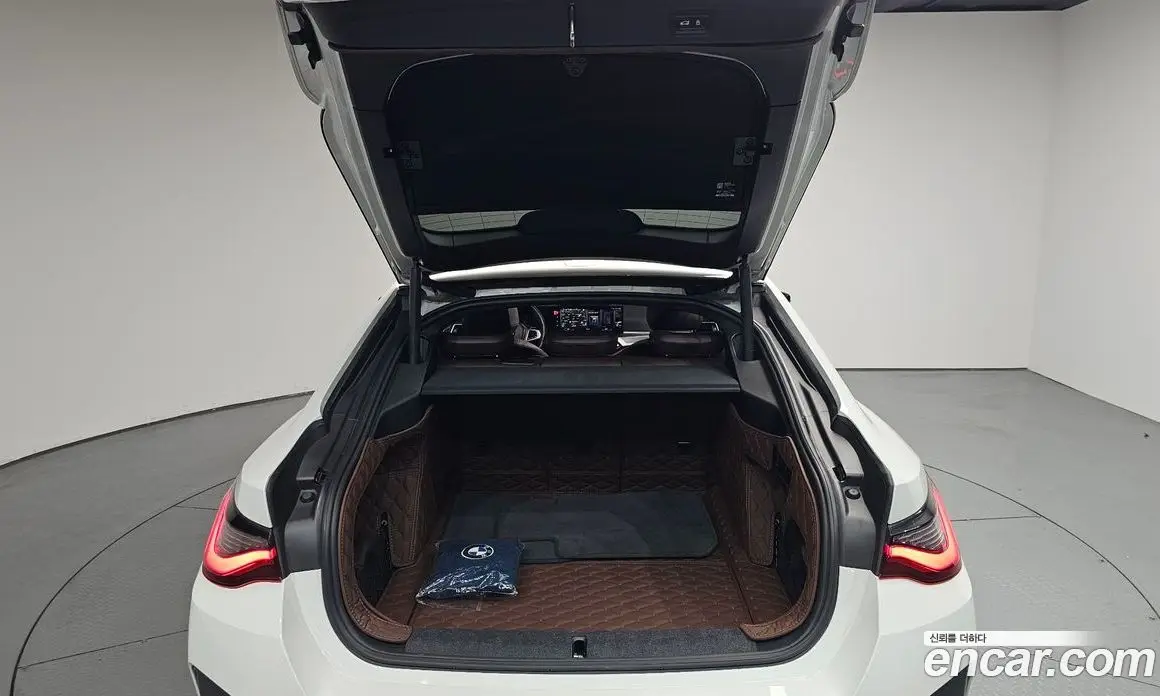 BMW i4 2023 0.2 автомат (гидро), фото 25
