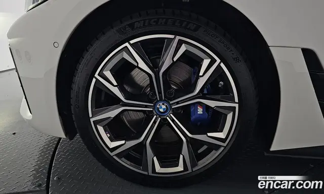 BMW i4 2023 0.2 автомат (гидро), миниатюра 4