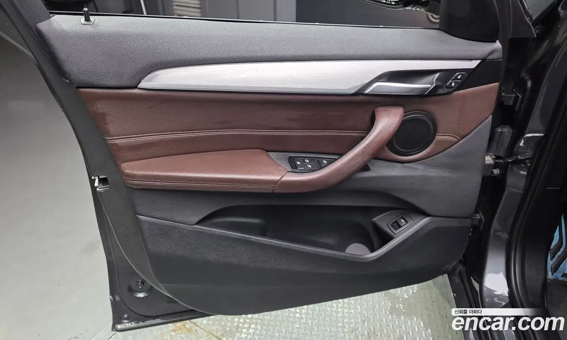 BMW X1 2021 2.0 автомат (гидро), фото 13