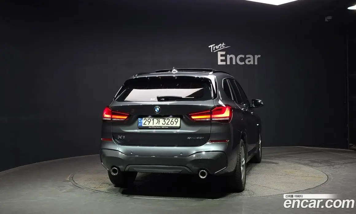 BMW X1 2021 2.0 автомат (гидро), фото 3