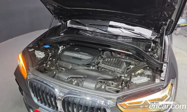 BMW X1 2021 2.0 автомат (гидро), миниатюра 5