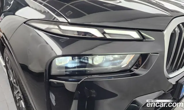 BMW X7 2024 3.0 автомат (гидро), миниатюра 8