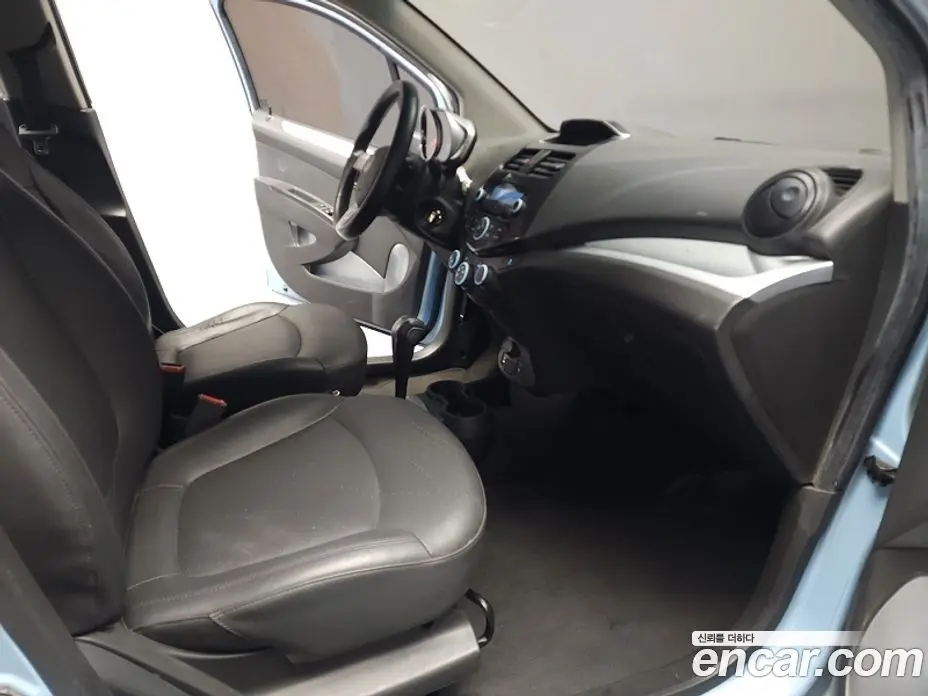 Chevrolet Spark 2014 1.0 автомат (гидро), фото 13