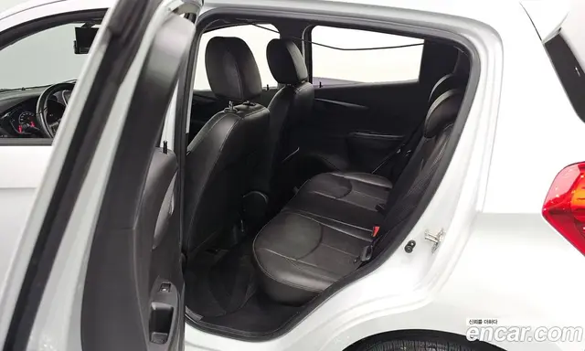 Chevrolet Spark 2015 1.0 автомат (гидро), миниатюра 11