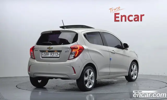 Chevrolet Spark 2017 1.0 автомат (гидро), миниатюра 2