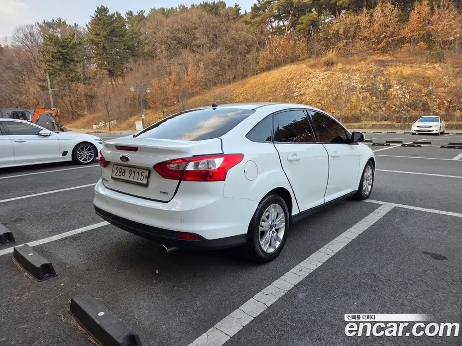 Ford Focus 2013 2.0 автомат (гидро), фото 7