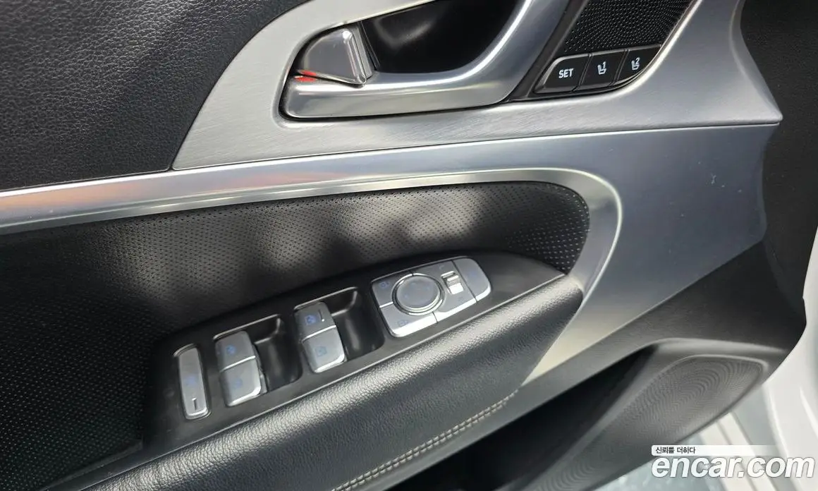 Genesis G70 2019 2.0 автомат (гидро), фото 24