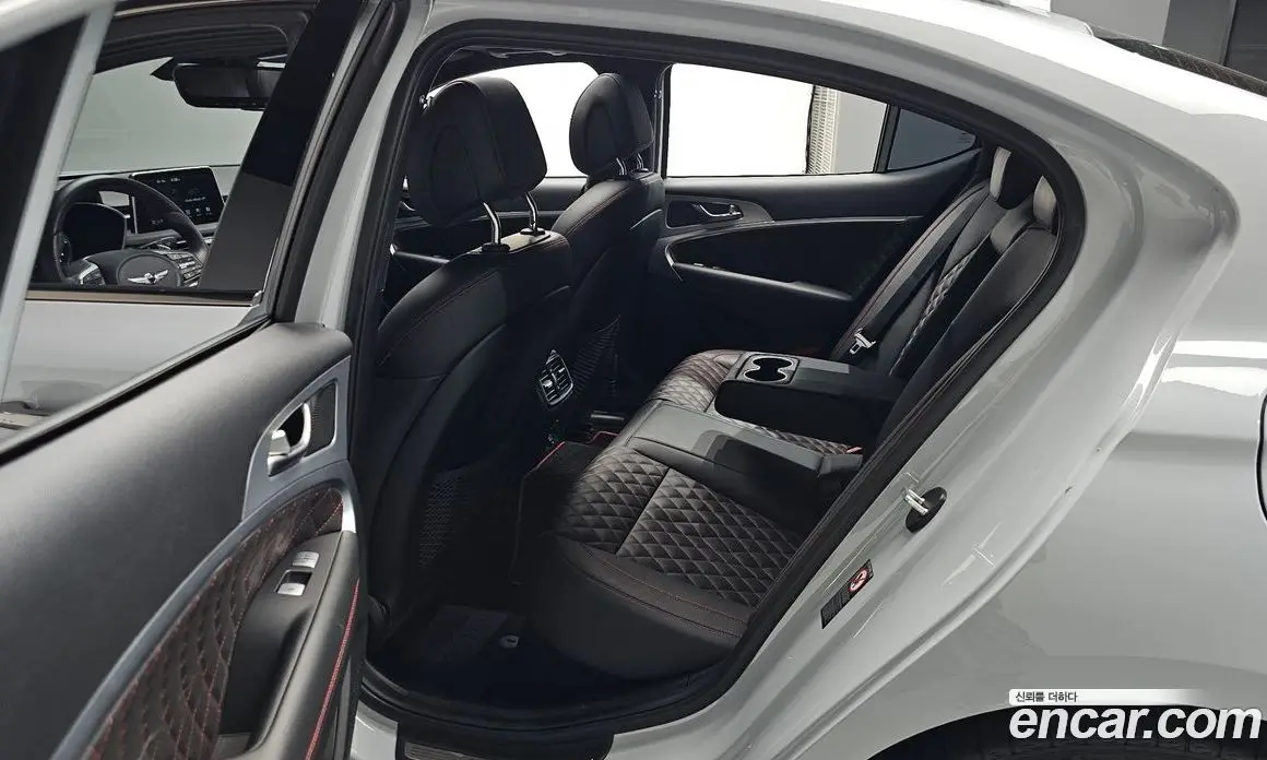 Genesis G70 2020 2.0 автомат (гидро), фото 17