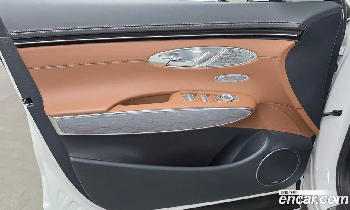 Genesis GV70 2023 2.5 автомат (гидро), фото 14
