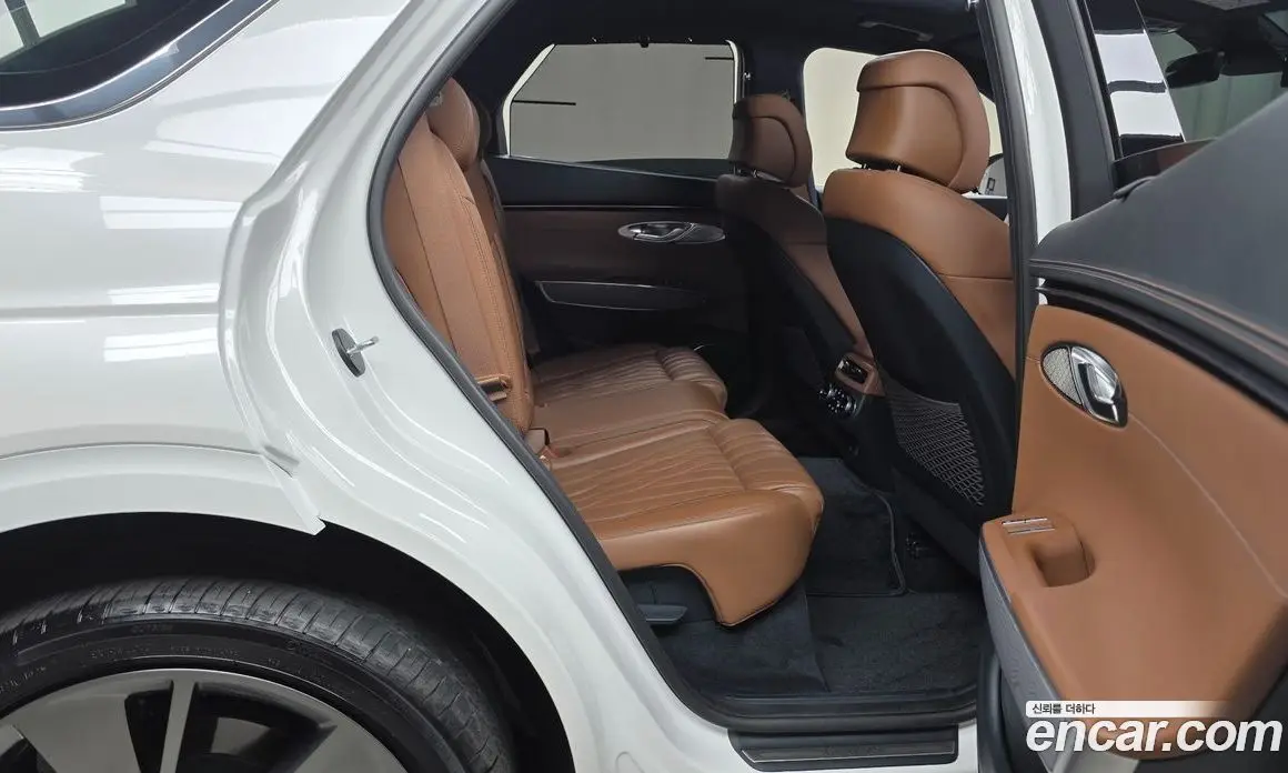 Genesis GV70 2023 2.5 автомат (гидро), фото 17