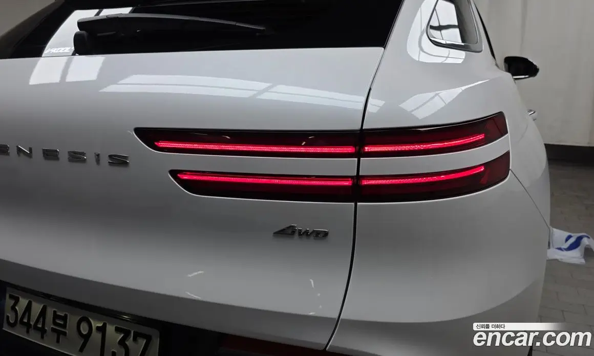 Genesis GV70 2023 2.5 автомат (гидро), фото 9