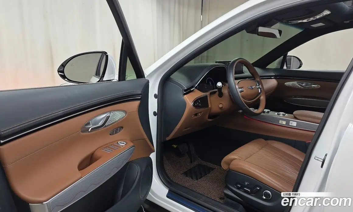 Genesis GV70 2024 2.5 автомат (гидро), фото 13