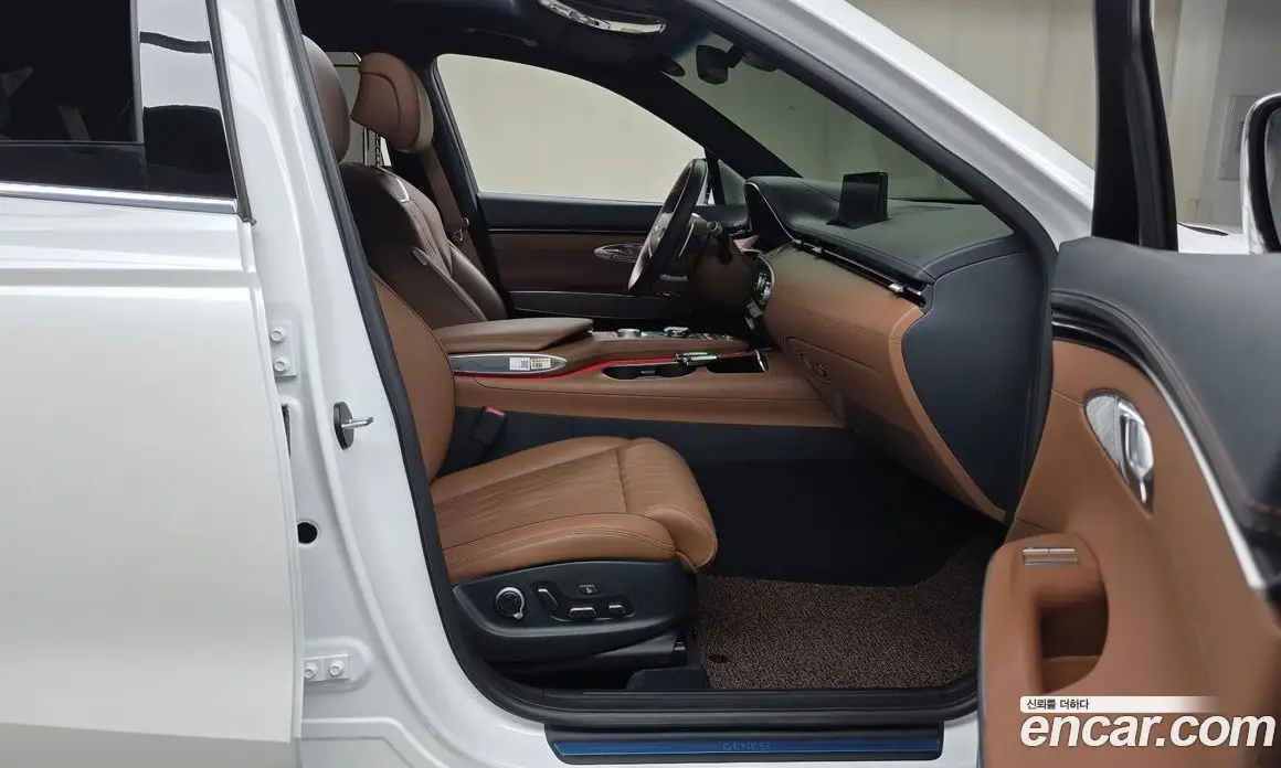 Genesis GV70 2024 2.5 автомат (гидро), фото 16