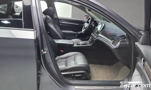 Honda Accord 2018 2.0 автомат (гидро), миниатюра 11