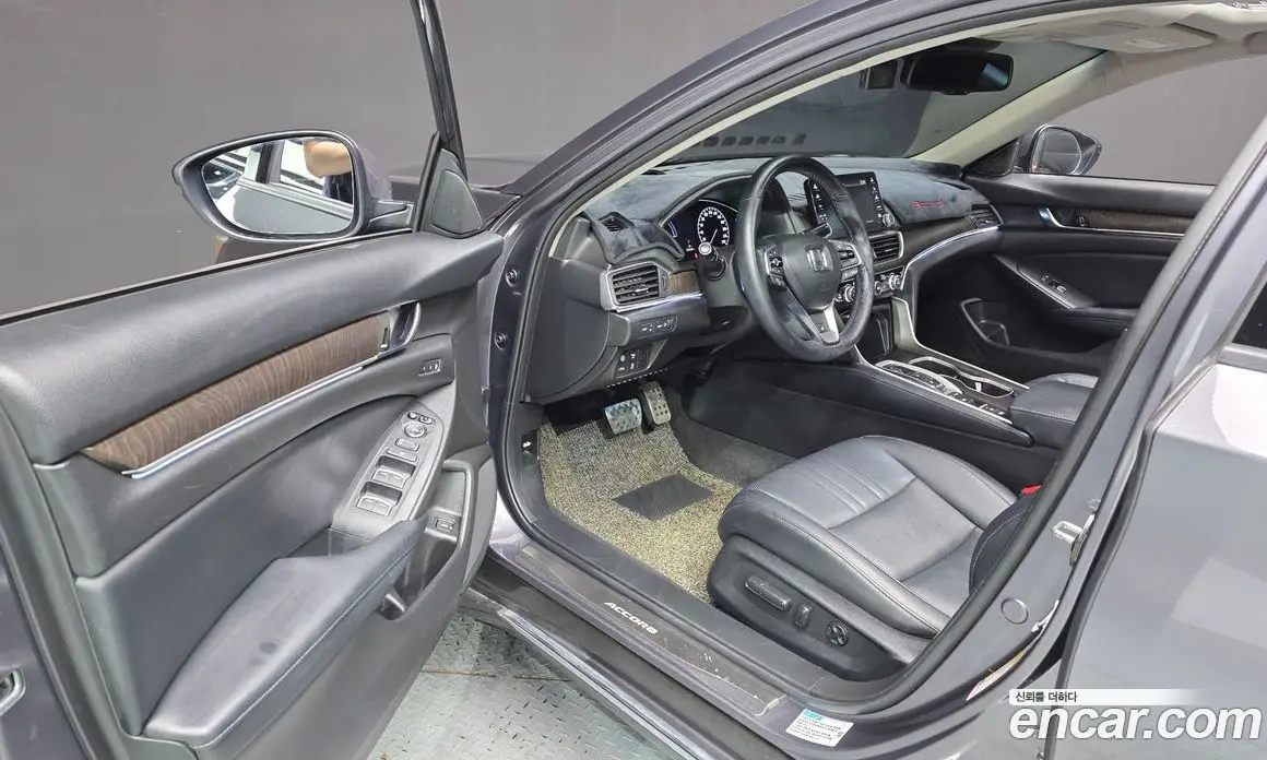 Honda Accord 2018 2.0 автомат (гидро), фото 10