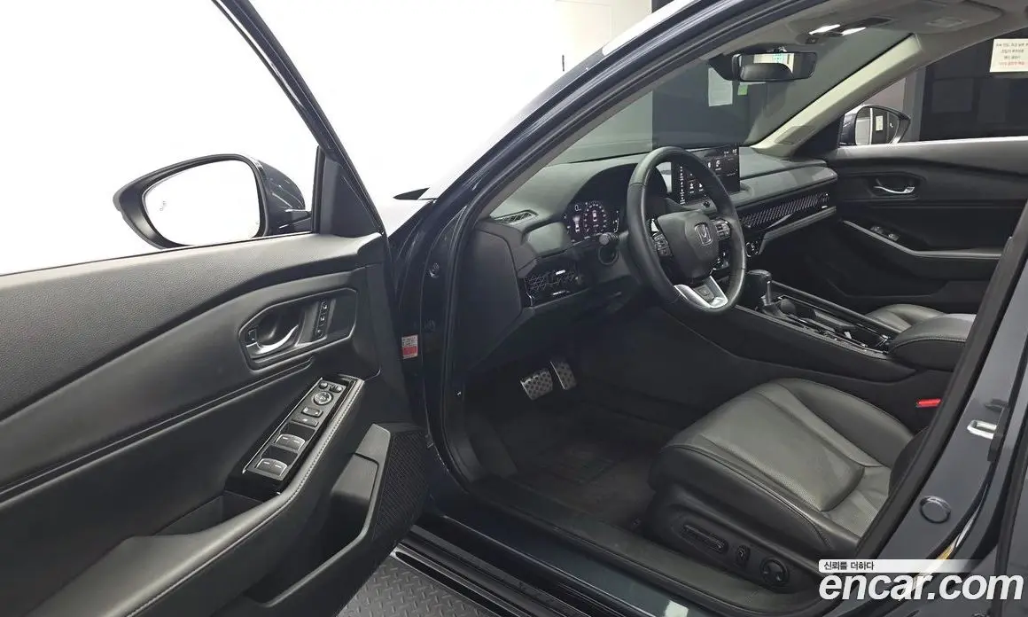 Honda Accord 2024 2.0 автомат (гидро), фото 13