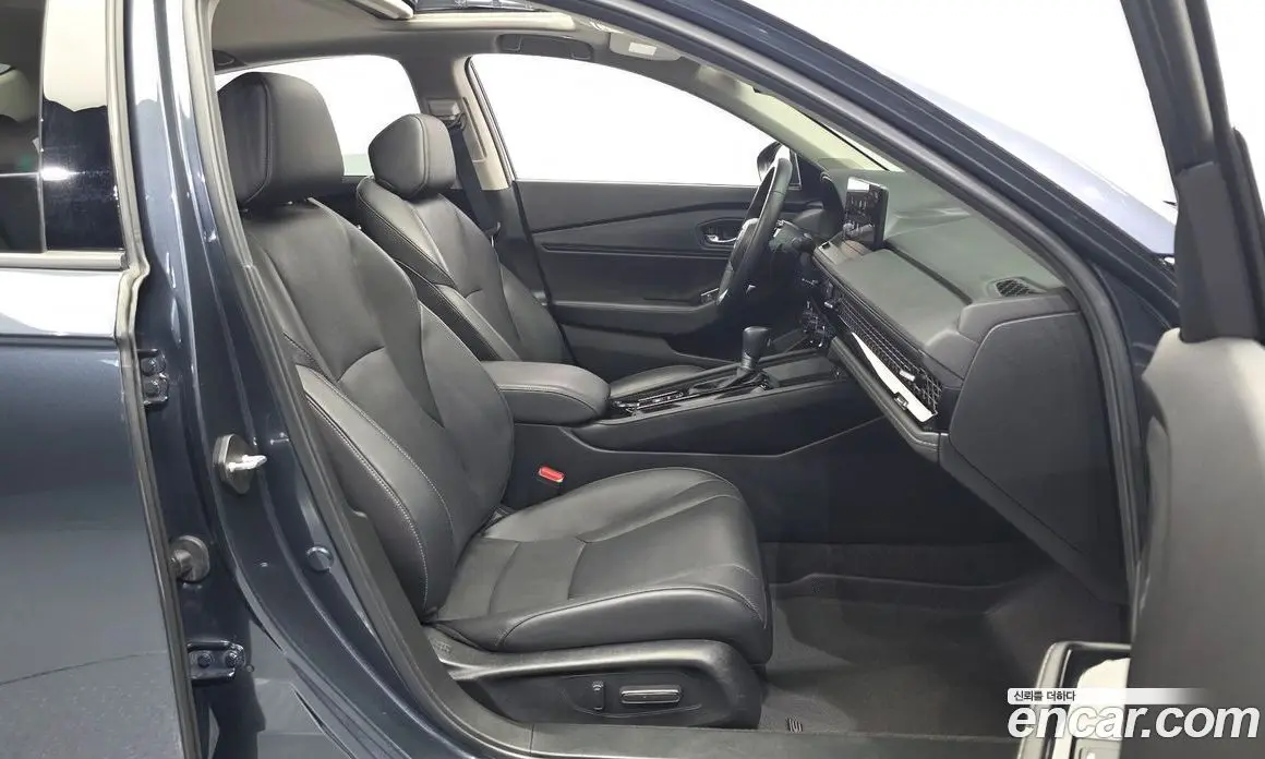 Honda Accord 2024 2.0 автомат (гидро), фото 16