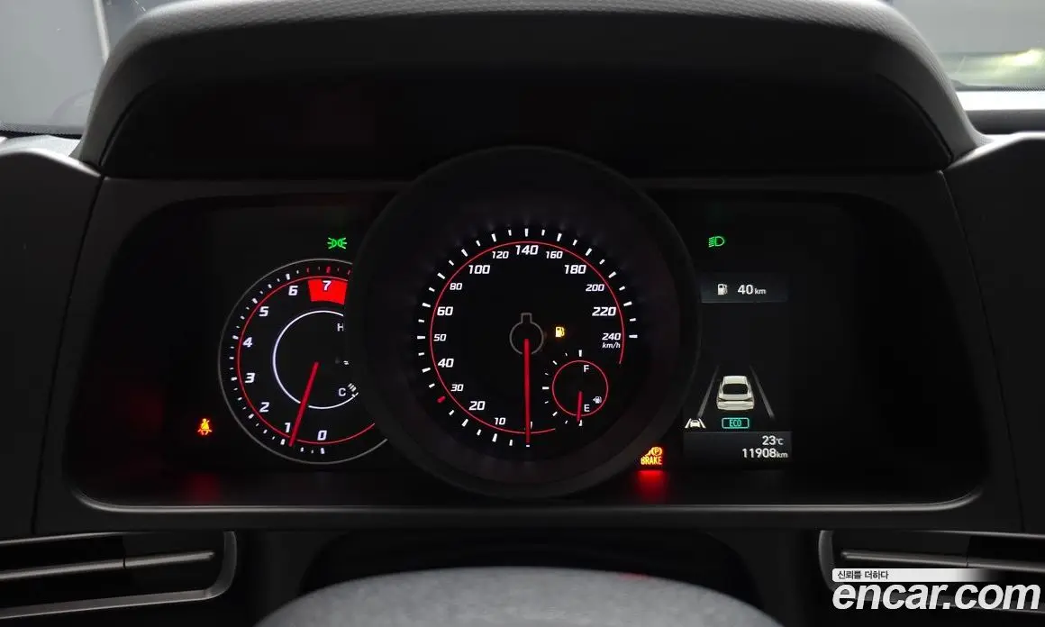 Hyundai Avante 2023 1.6 автомат (гидро), фото 11