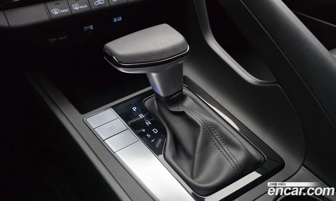 Hyundai Avante 2023 1.6 автомат (гидро), фото 12
