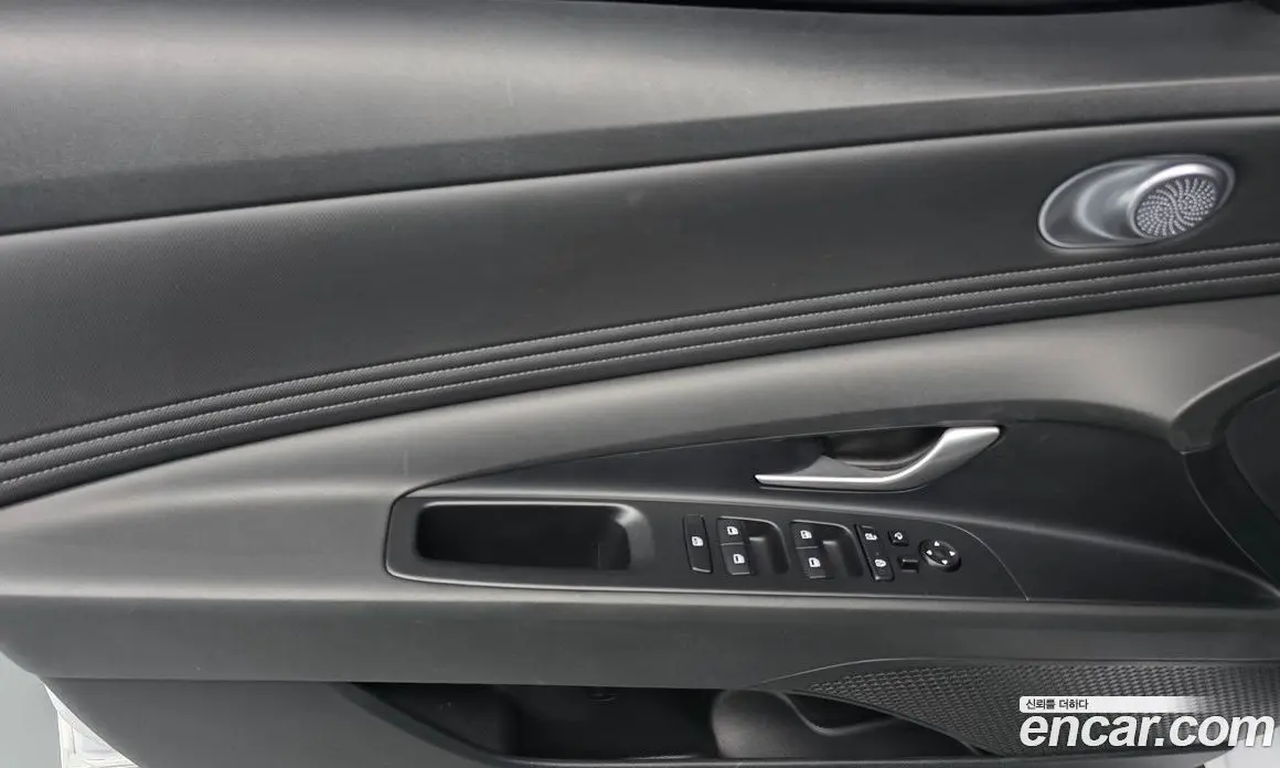 Hyundai Avante 2023 1.6 автомат (гидро), фото 15