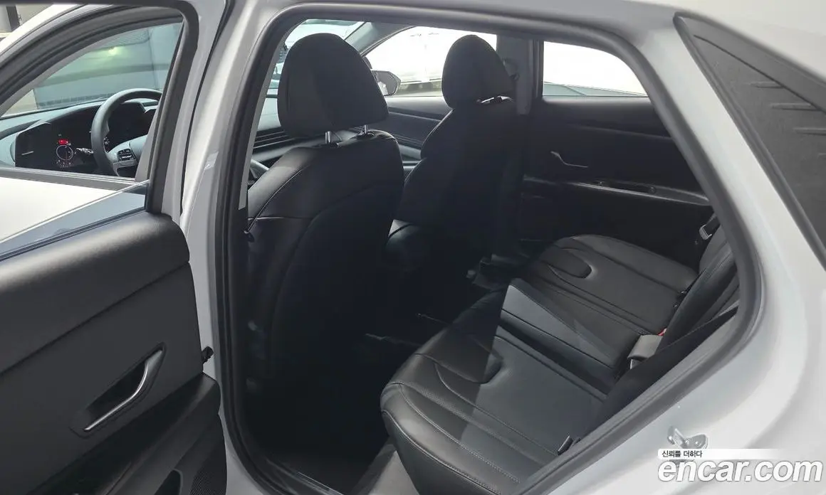 Hyundai Avante 2023 1.6 автомат (гидро), фото 16
